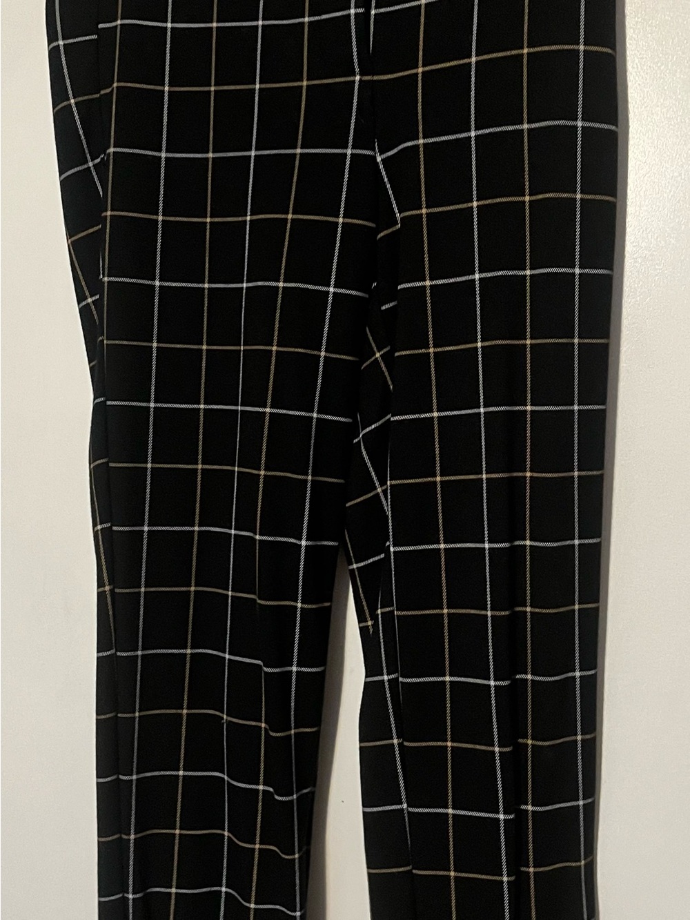 Amanda & Chelsea Black Windowpane Straight-Leg Pants with White Grid